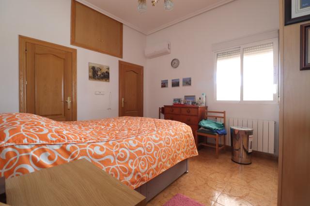 3 bedroom Country Property in Albatera
