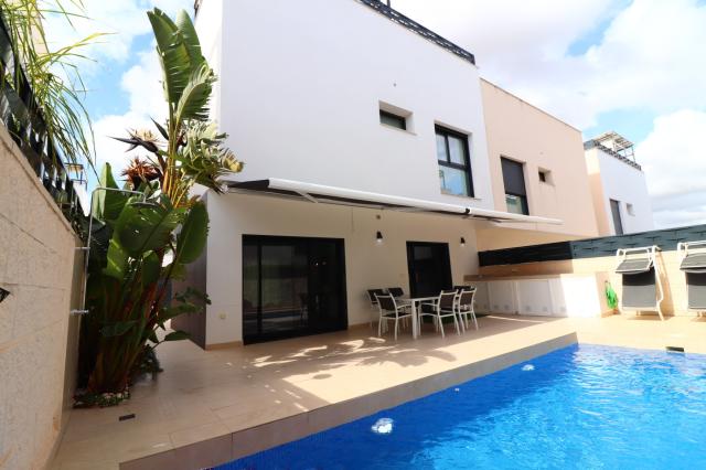 3 bedroom Semi Detached Villa in Benijofar
