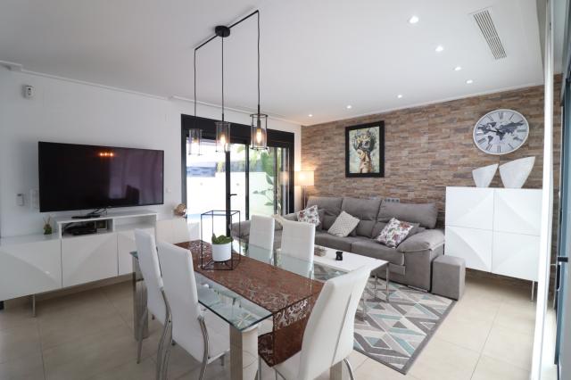 3 bedroom Semi Detached Villa in Benijofar