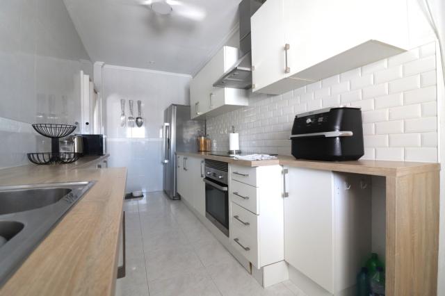 4 bedroom Detached Villa in Benimar