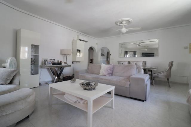 4 bedroom Detached Villa in Benimar