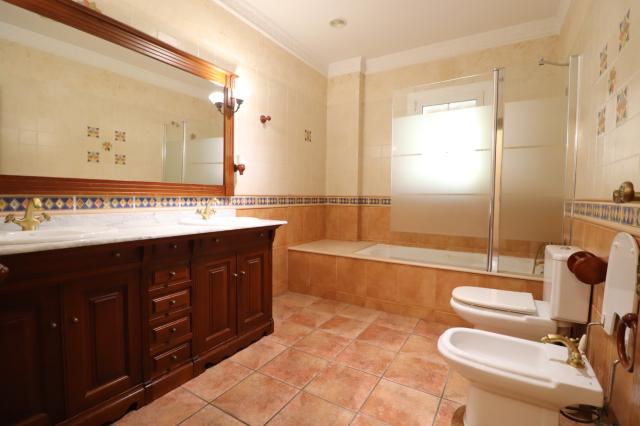 5 bedroom Detached Villa in Rojales