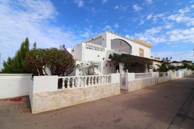 2 bedroom Quad Villa in Orihuela Costa