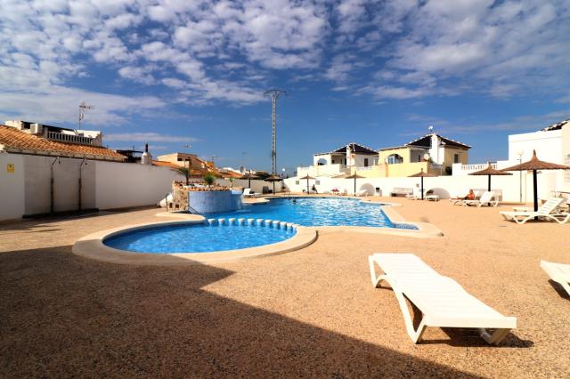 2 bedroom Quad Villa in Orihuela Costa