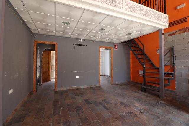 Commercial (Freehold) for sale in Algorfa