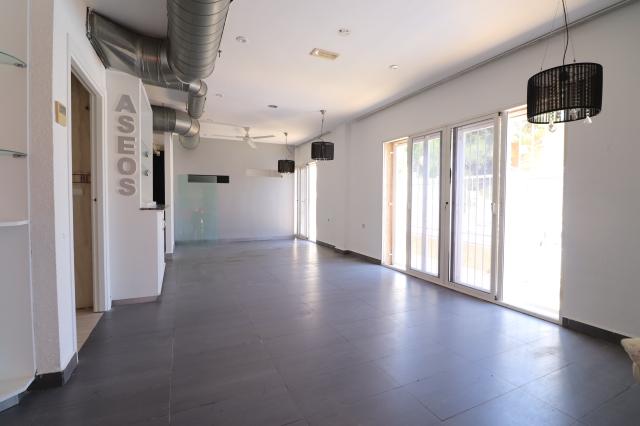 Commercial (Freehold) for sale in Ciudad Quesada