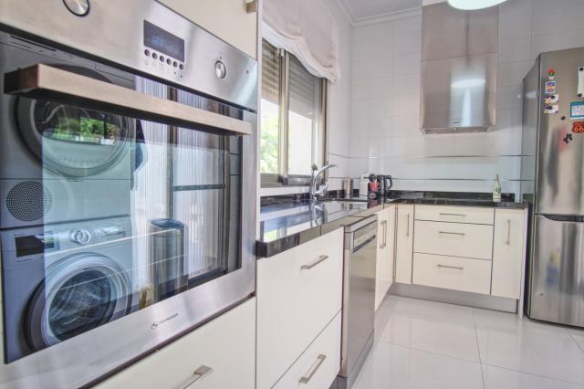 3 bedroom Commercial (Freehold) in Dolores