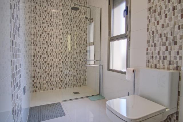 3 bedroom Commercial (Freehold) in Dolores