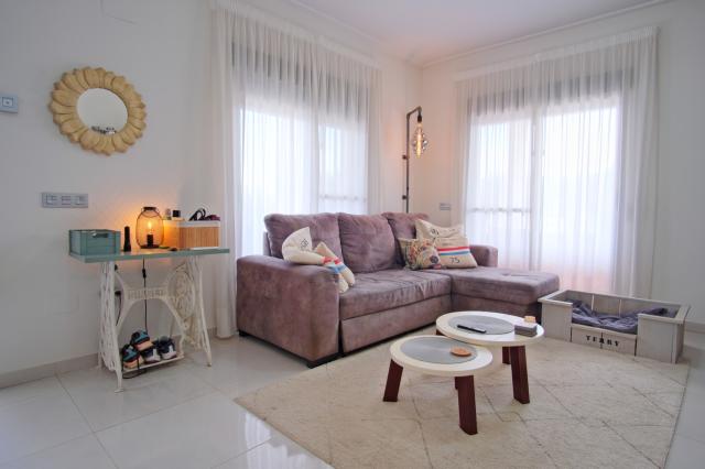 3 bedroom Commercial (Freehold) in Dolores