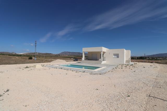 3 bedroom Country Property in Pinoso
