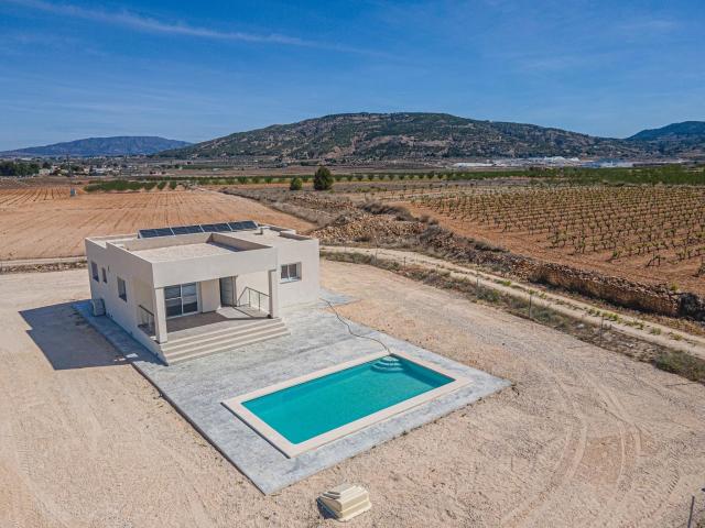 3 bedroom Country Property in Pinoso