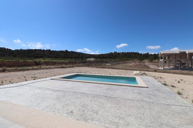 3 bedroom Country Property in Pinoso