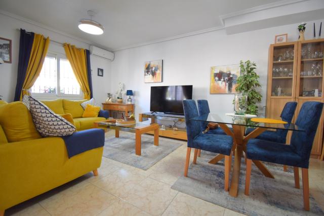 3 bedroom Quad Villa in Orihuela Costa
