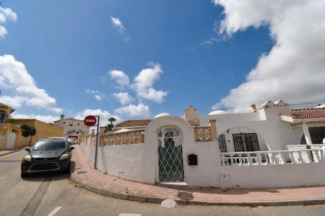 2 bedroom Bungalow in Orihuela Costa