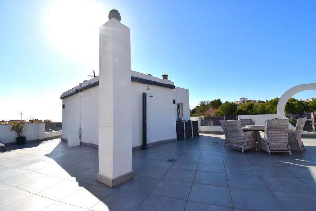 4 bedroom Apartment in Orihuela Costa