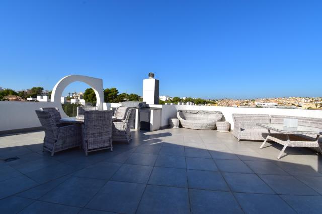 4 bedroom Apartment in Orihuela Costa