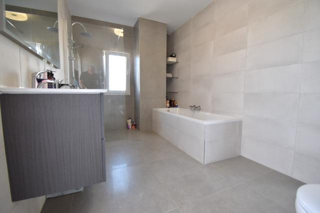 4 bedroom Apartment in Orihuela Costa