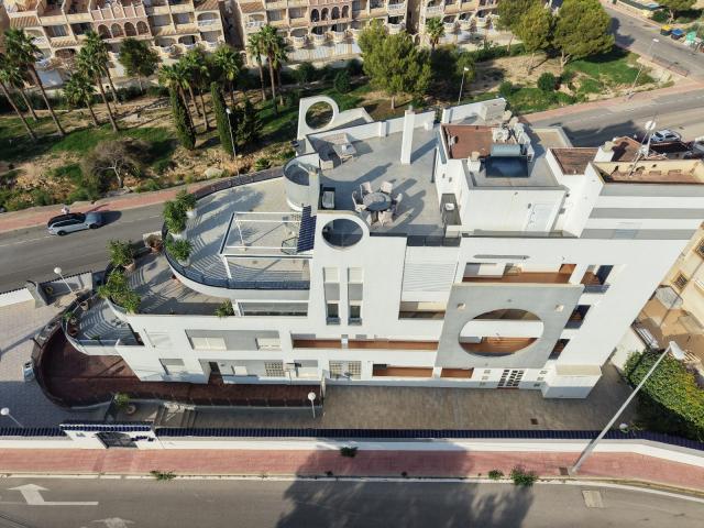 4 bedroom Apartment in Orihuela Costa