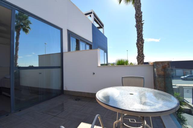 3 bedroom Quad Villa in Orihuela Costa