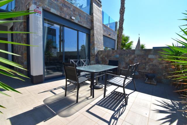3 bedroom Quad Villa in Orihuela Costa