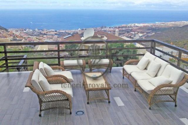 5 bedroom Villa in Roque del Conde