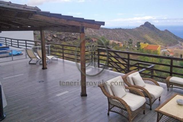 5 bedroom Villa in Roque del Conde