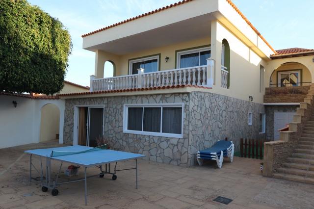 6 bedroom Villa in Callao Salvaje