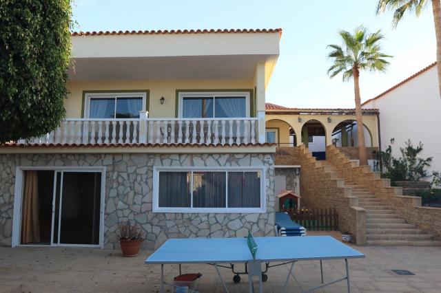 6 bedroom Villa in Callao Salvaje