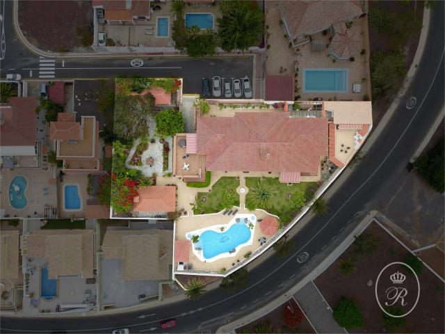 8 bedroom Villa in Callao Salvaje