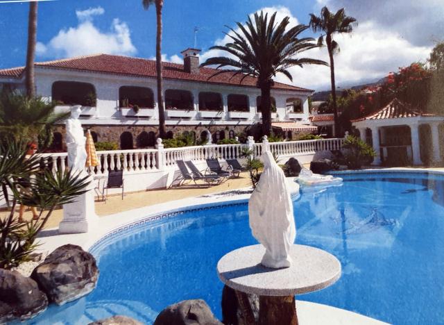 8 bedroom Villa in Callao Salvaje