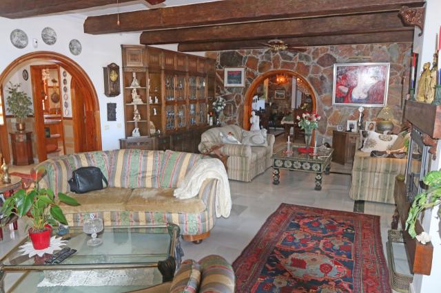 8 bedroom Villa in Callao Salvaje