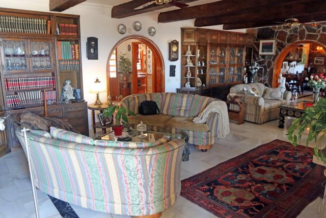 8 bedroom Villa in Callao Salvaje