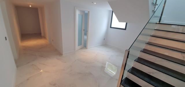 5 bedroom Villa in Adeje