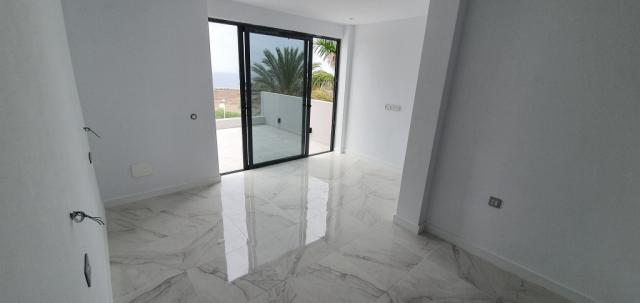 5 bedroom Villa in Adeje
