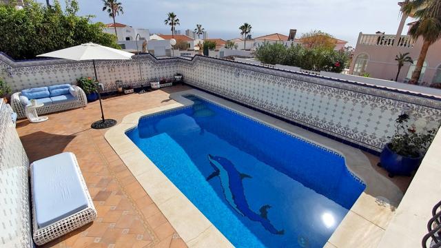 6 bedroom Villa in Callao Salvaje