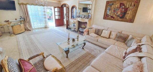 6 bedroom Villa in Callao Salvaje
