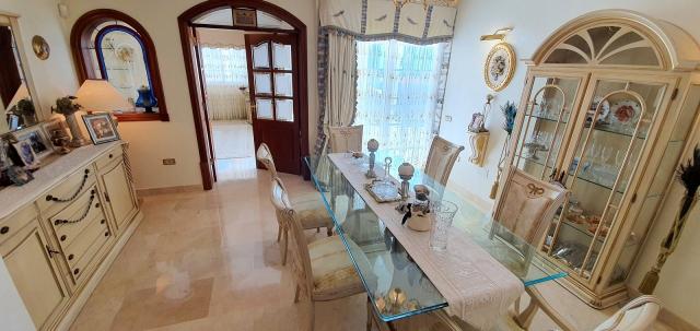 6 bedroom Villa in Callao Salvaje