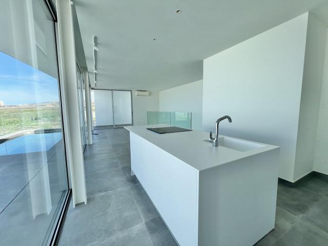 4 bedroom Villa in Callao Salvaje