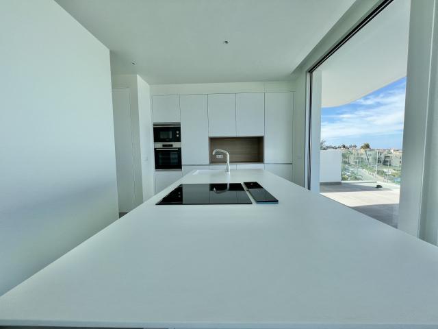 4 bedroom Villa in Callao Salvaje