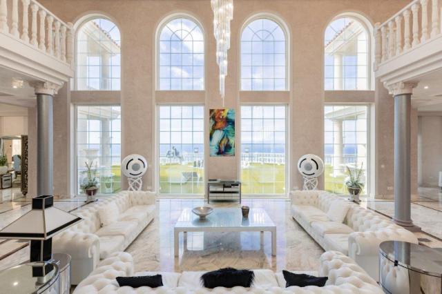 5 bedroom Villa in San Eugenio Alto