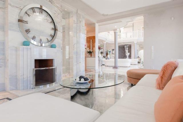5 bedroom Villa in San Eugenio Alto