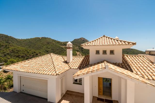 5 bedroom House - Detached Villa in Benahavís
