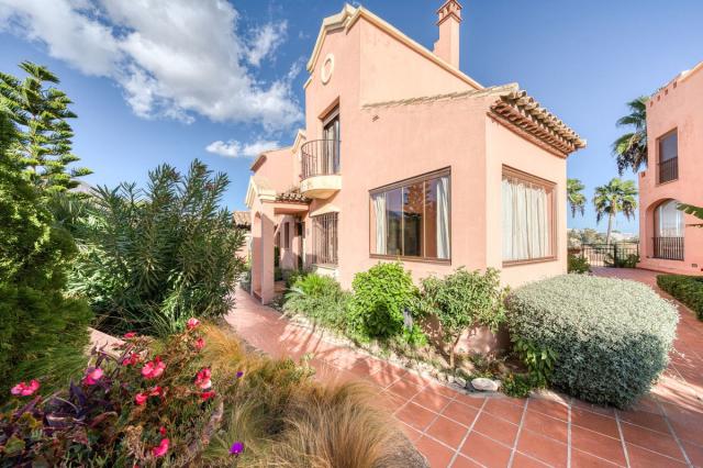 3 bedroom House - Townhouse in Estepona