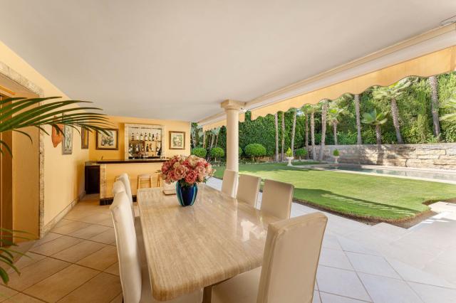 5 bedroom House - Detached Villa in Marbella
