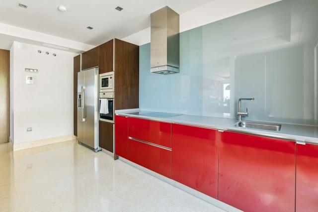 2 bedroom Apartment - Middle Floor Apartment in Marbella