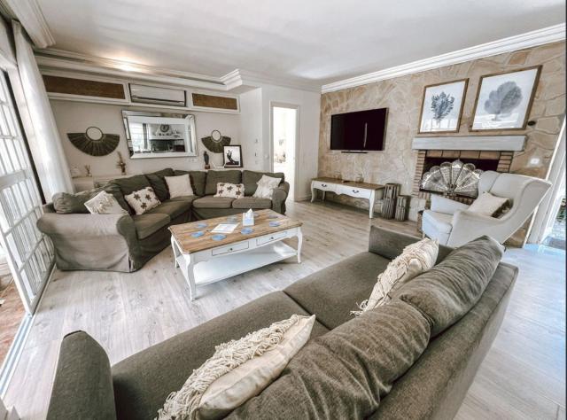 5 bedroom House - Detached Villa in Nueva Andalucía