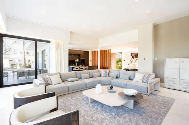4 bedroom House - Detached Villa in New Golden Mile