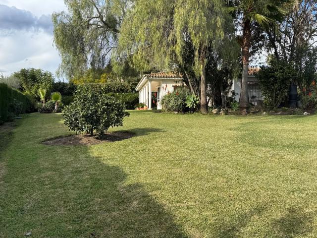 3 bedroom House - Detached Villa in Estepona