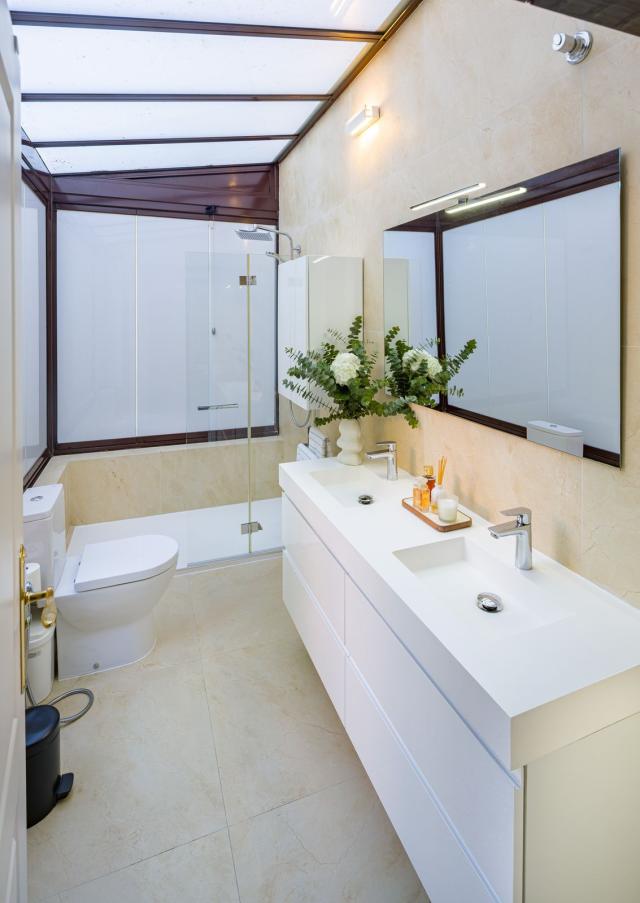4 bedroom Apartment - Middle Floor Apartment in Nueva Andalucía