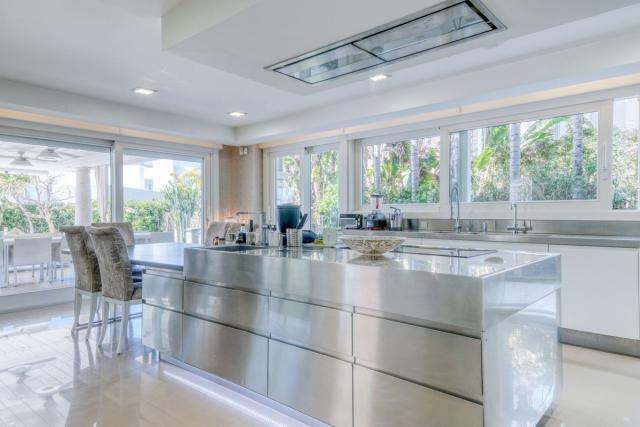 8 bedroom House - Detached Villa in Bahía de Marbella